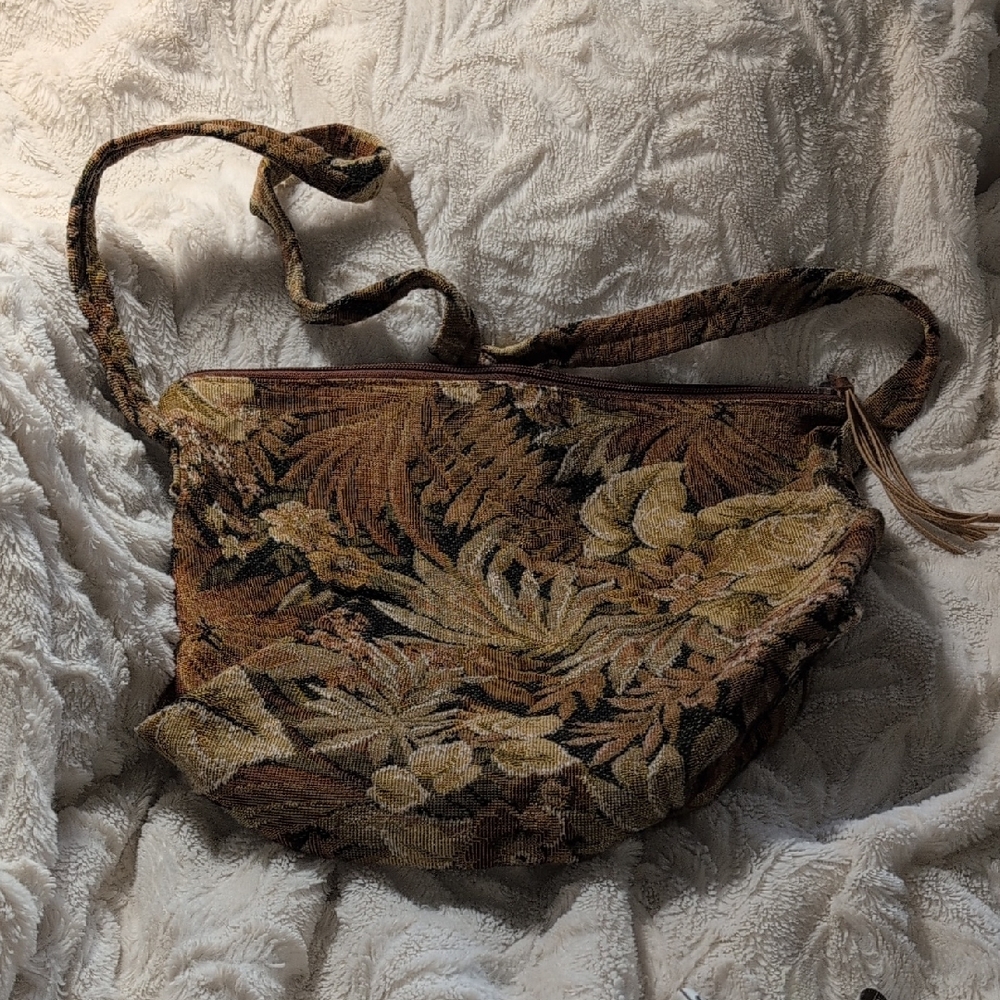 Vintage Floral Tapestry Shoulder Bag